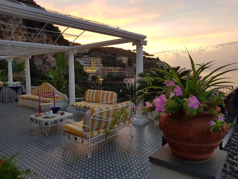 La Casa Di Giorgina Appartement Sorrento Buitenkant foto
