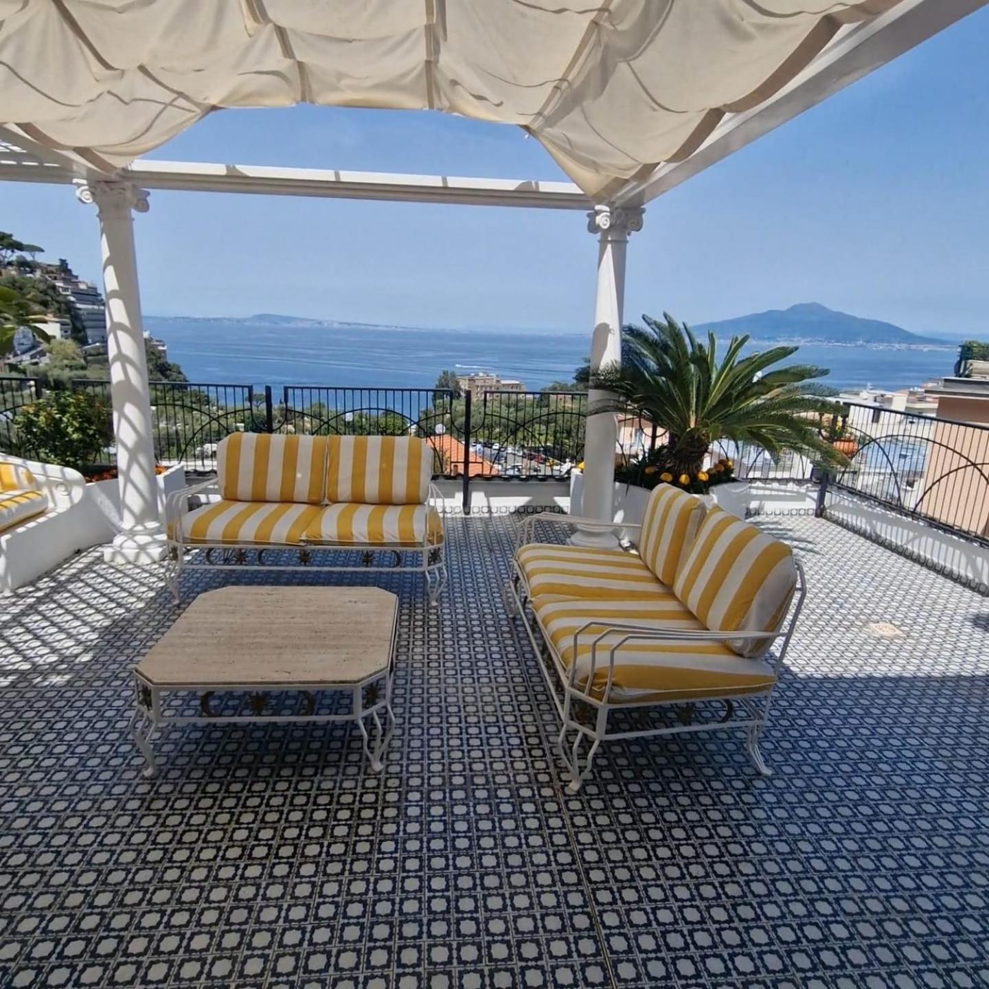 La Casa Di Giorgina Appartement Sorrento Buitenkant foto